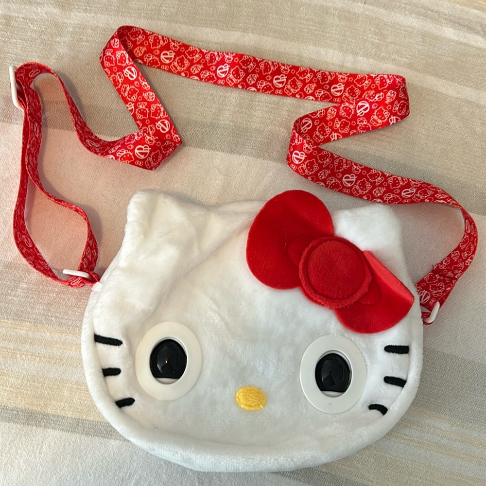 Hello Kitty interactive purse